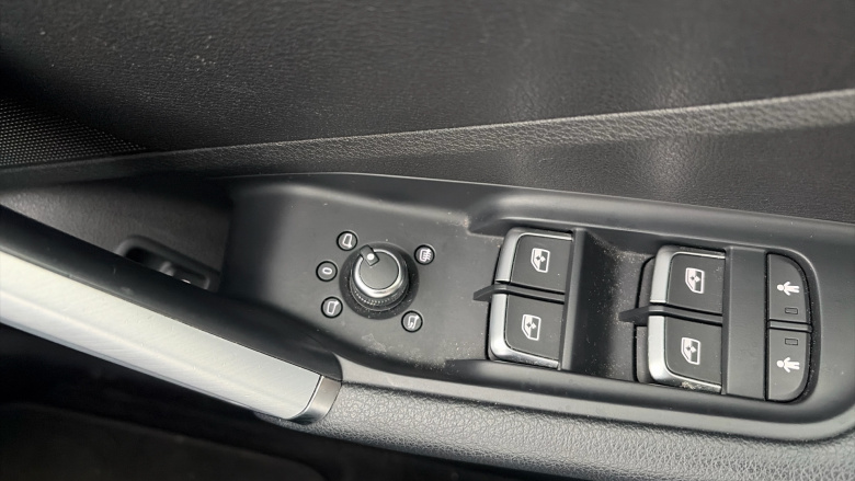 Audi Q2 35 TFSI S Line 5dr S Tronic Petrol Estate